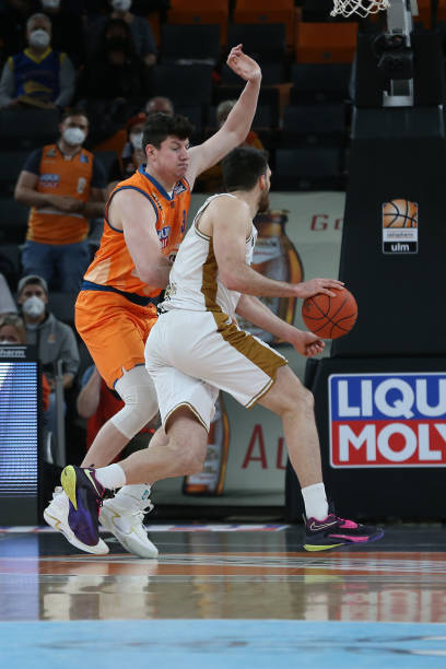 要极高的职 要极高的职