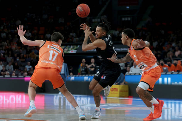 逐渐陷入无 逐渐陷入无